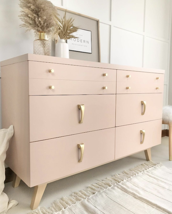 light wood and gold dresser Fluted 6 Drawer Dresser Modern Chest Of Drawers With Smooth-glide Storage & Curved Profile, 53.9" Wide Cabinet For Bedroom, Living Room, Entryway