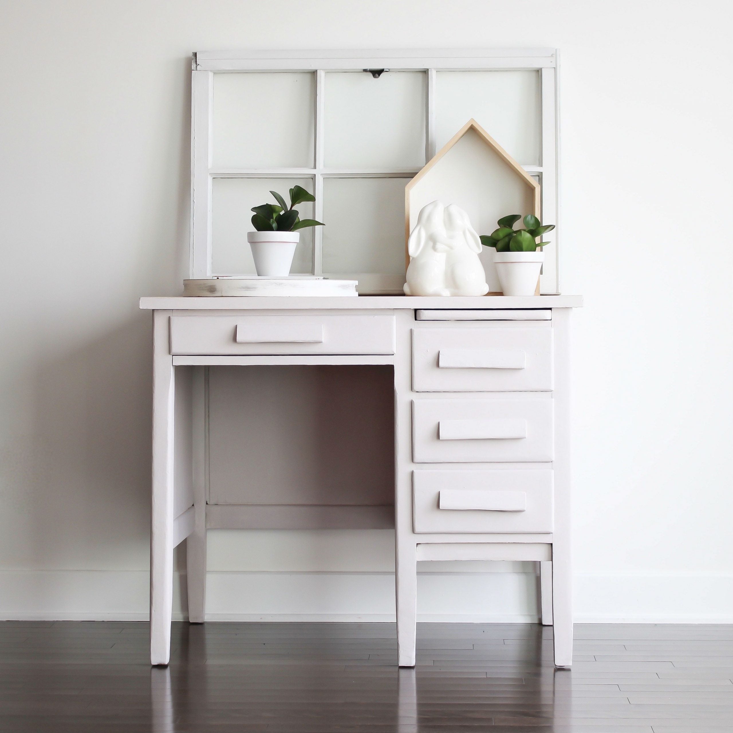 Student Desk in 